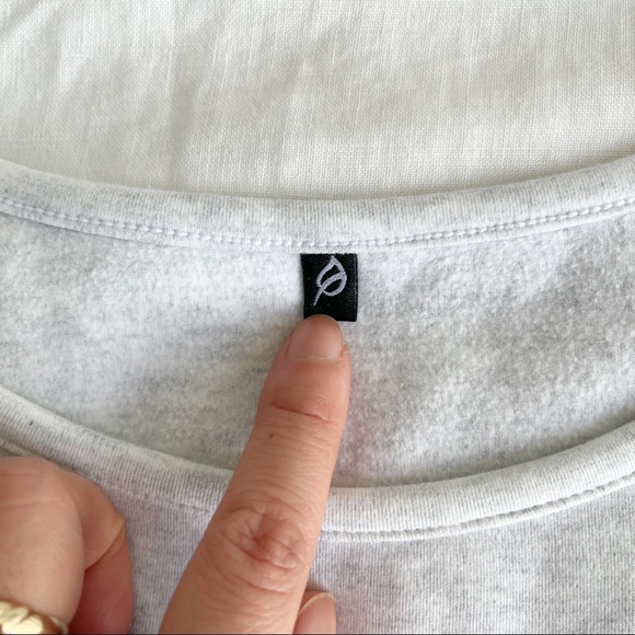 Ptula Active The Debbi Simplified Crop Tee Top Marbled White Boxy Fit XS - Picture 9 of 11